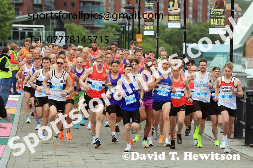 Bridges of the Tyne 5 Mile Road Race, Newcastle Quayside.  Photo: David T. Hewitson/Sports for All Pics